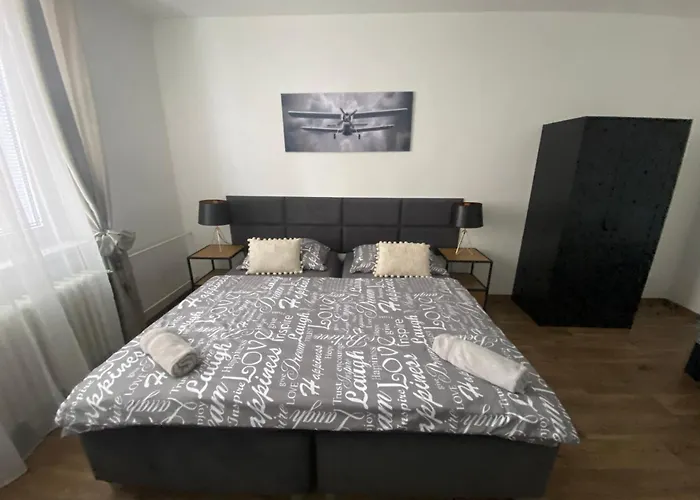 Cerna Ruze - 3 * Plzeň